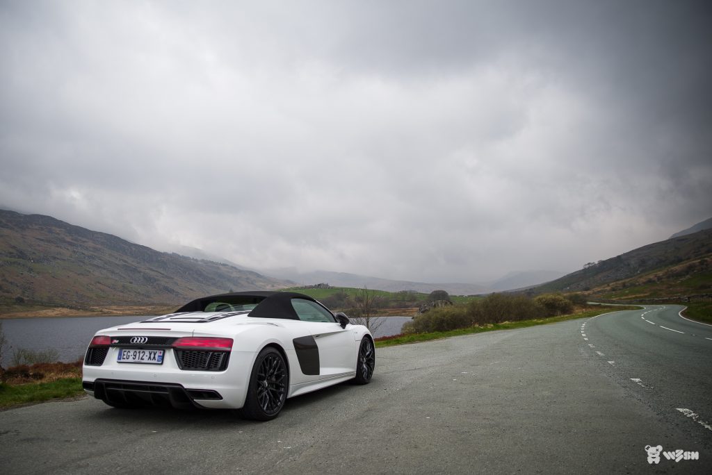 Audi-R8-Spyder-6
