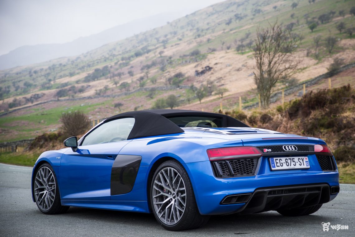 Audi-R8-Spyder-9