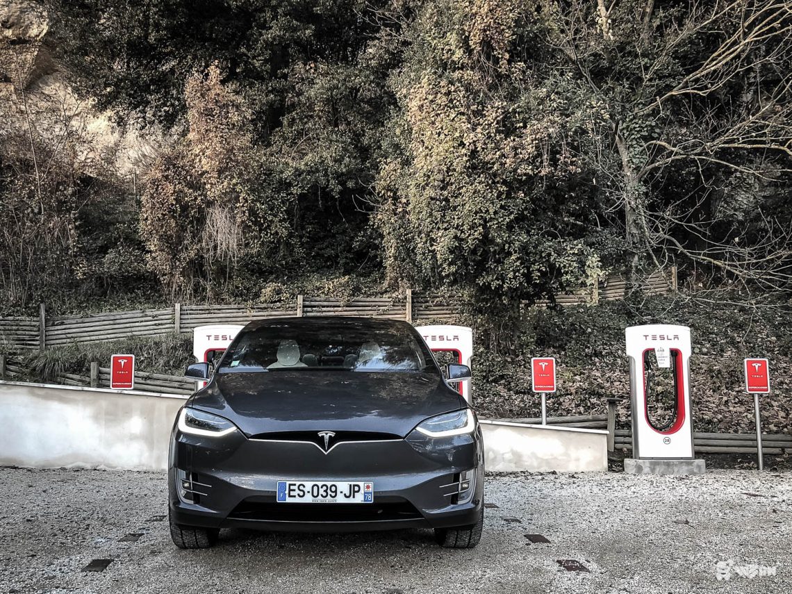 TESLA-Model-X-100D-2