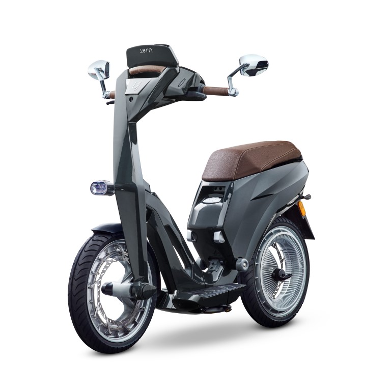 Ujet_Scooters_side soho grey
