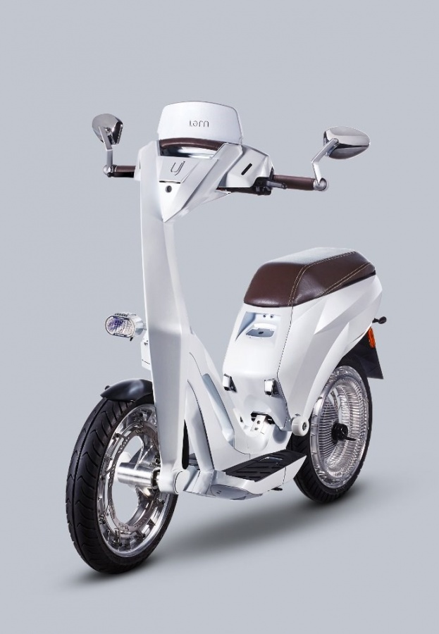 ujet-scooter-electrique-piable-av_hd