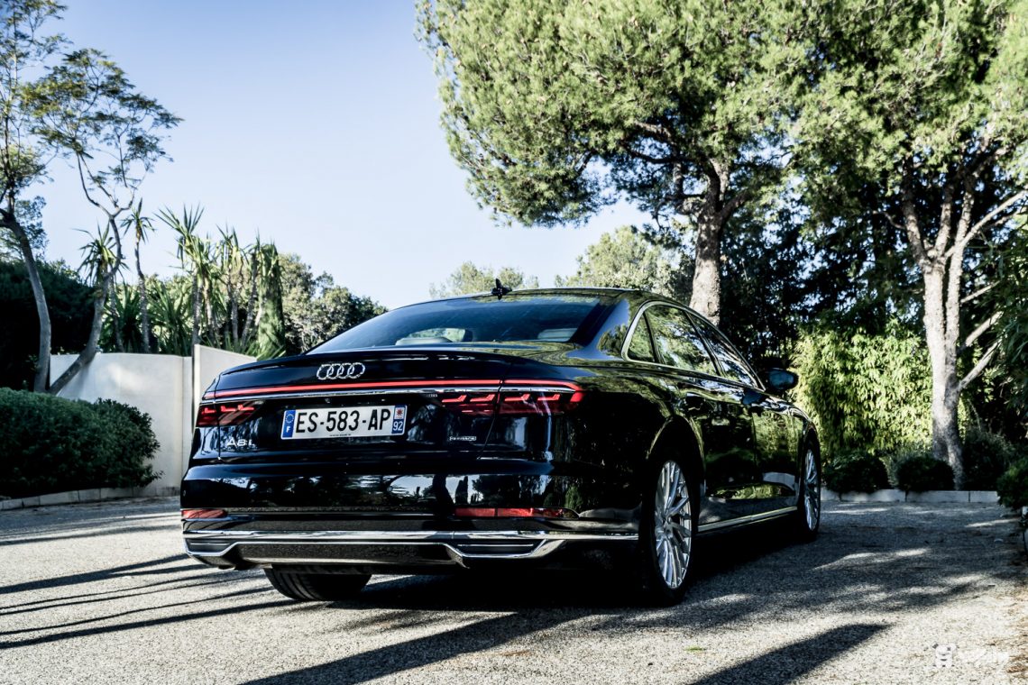 AUDI-A8L-11