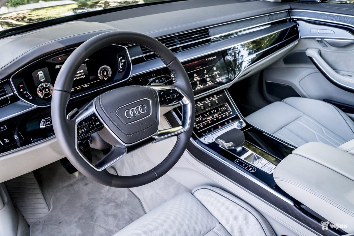 AUDI-A8L-17