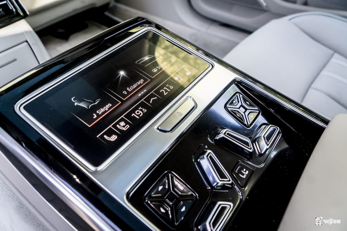 AUDI-A8L-21