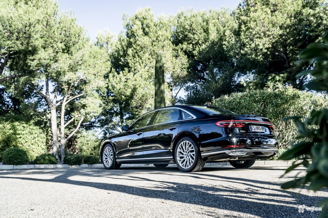 AUDI-A8L-9