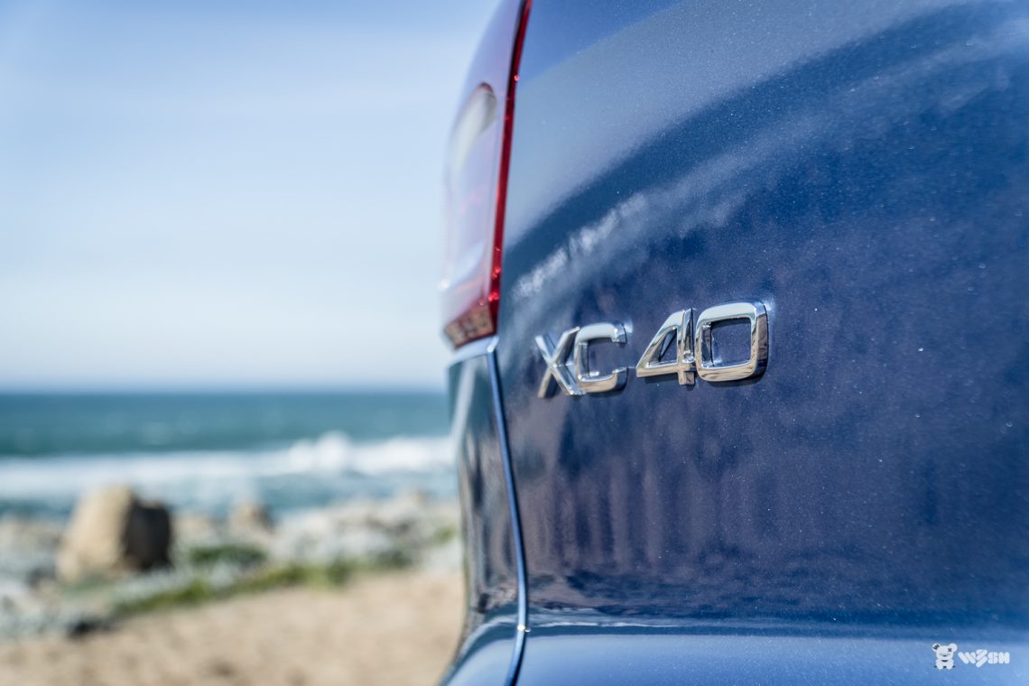 VOLVO-XC40-10