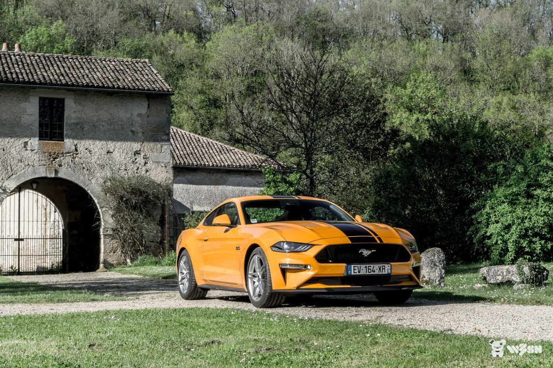 Ford-Mustang-GT-2