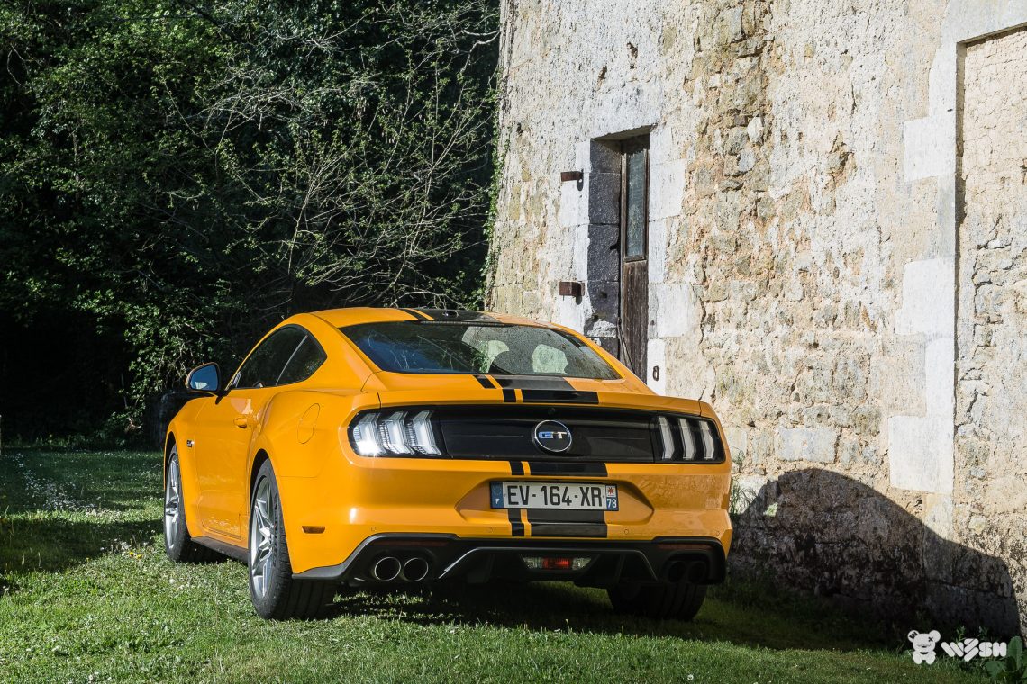 Ford-Mustang-GT-25