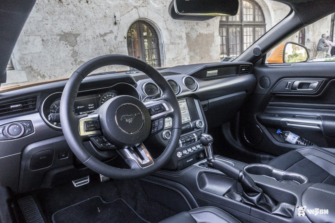 Ford-Mustang-GT-29