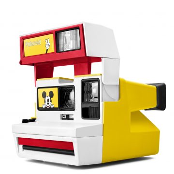 mickey-600-polaroid-camera-004895-angle