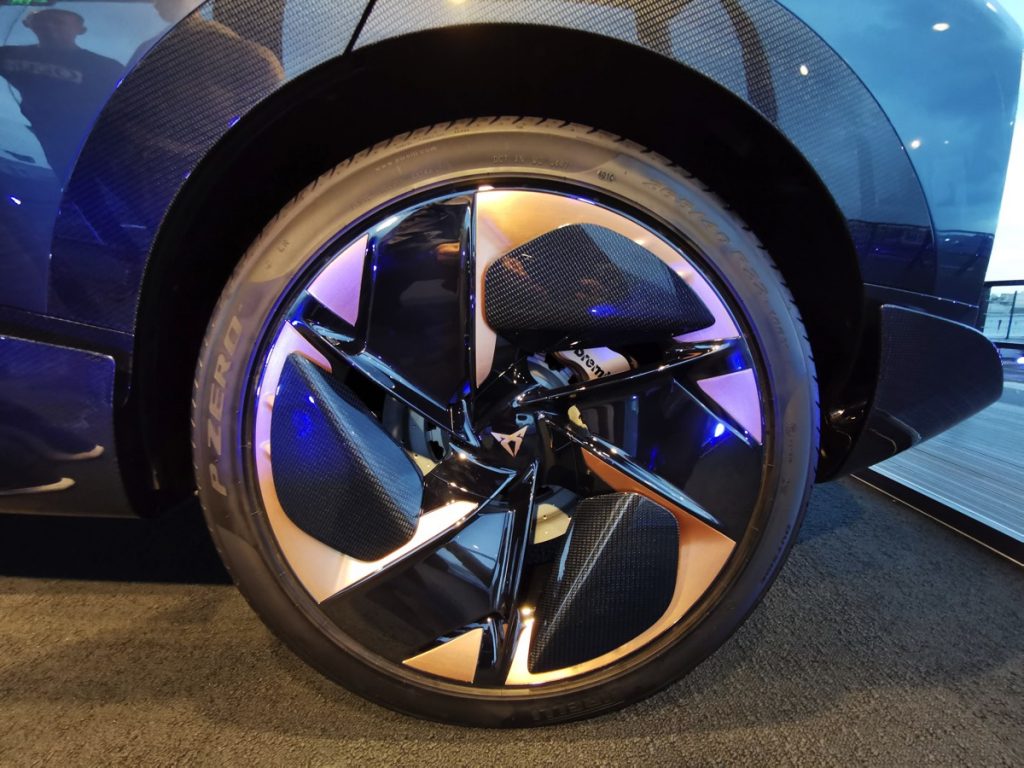 cupra_Tavascan_06