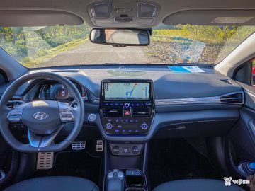 Hyundai-IONIQ-electric-9