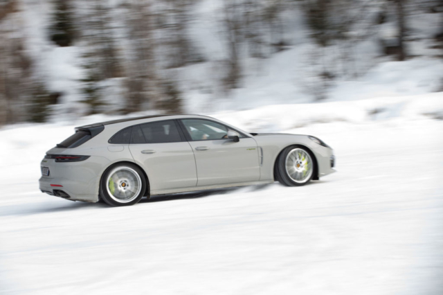 Porsche-Panamera-Turbo-S-11