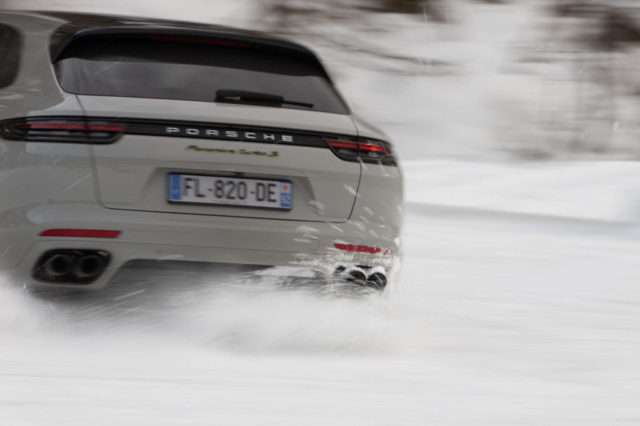 Porsche-Panamera-Turbo-S-3
