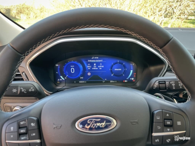 Ford-Kuga-23