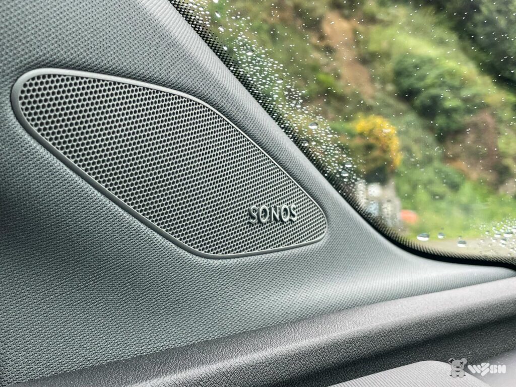 Audi-Q4-40-e-tron-18