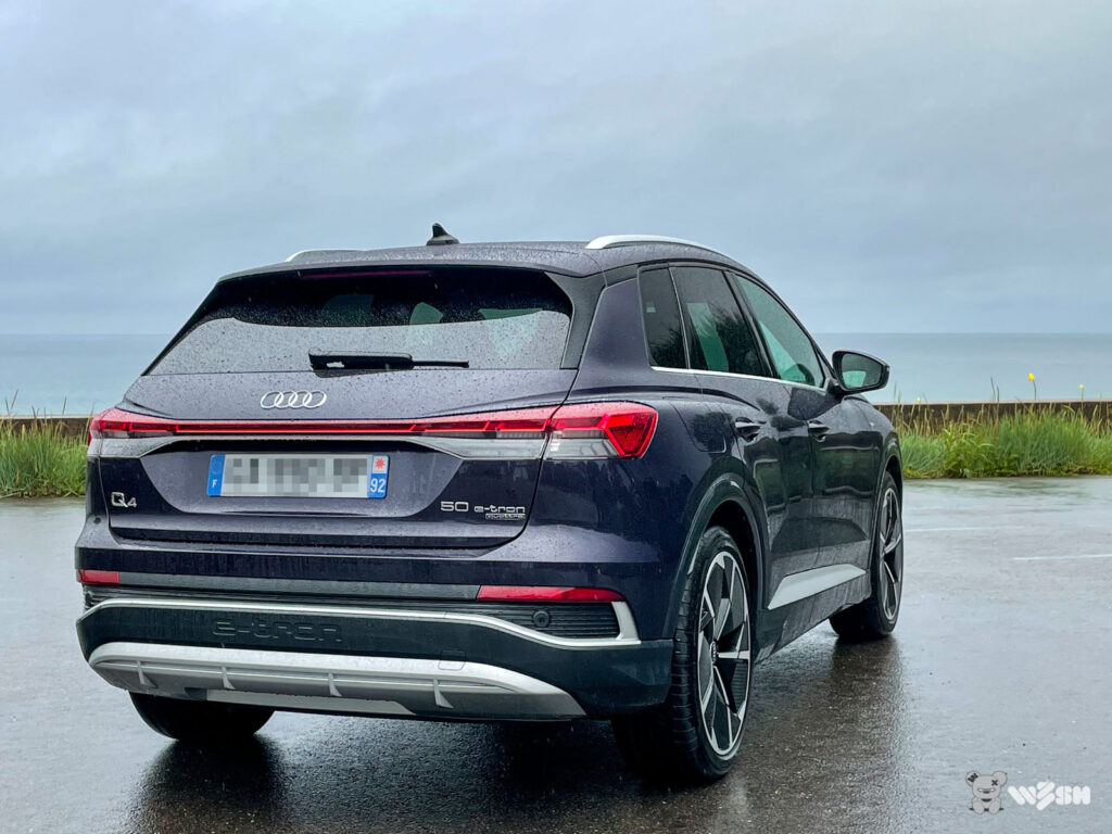 Audi-Q4-50-e-tron-11