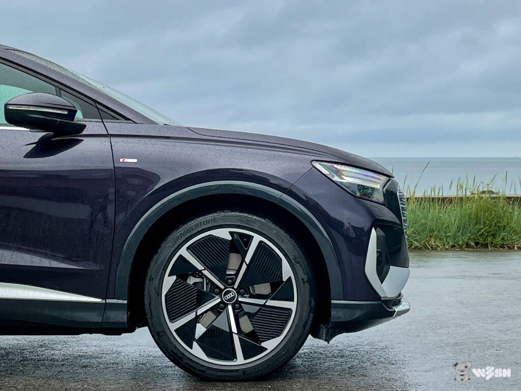 Audi-Q4-50-e-tron-17
