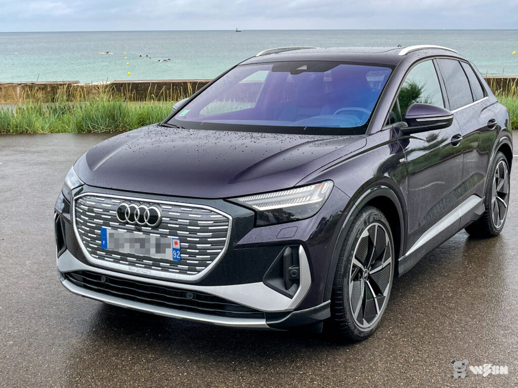 Audi-Q4-50-e-tron-4