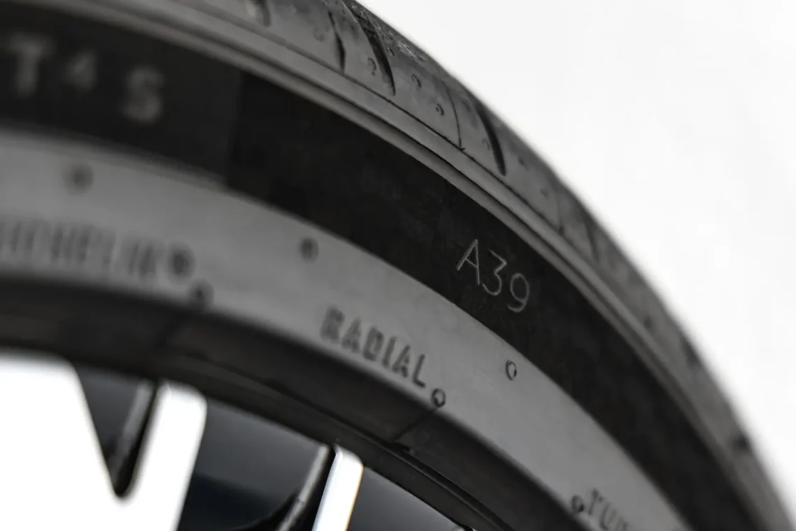 Alpine_A390GT_pneus