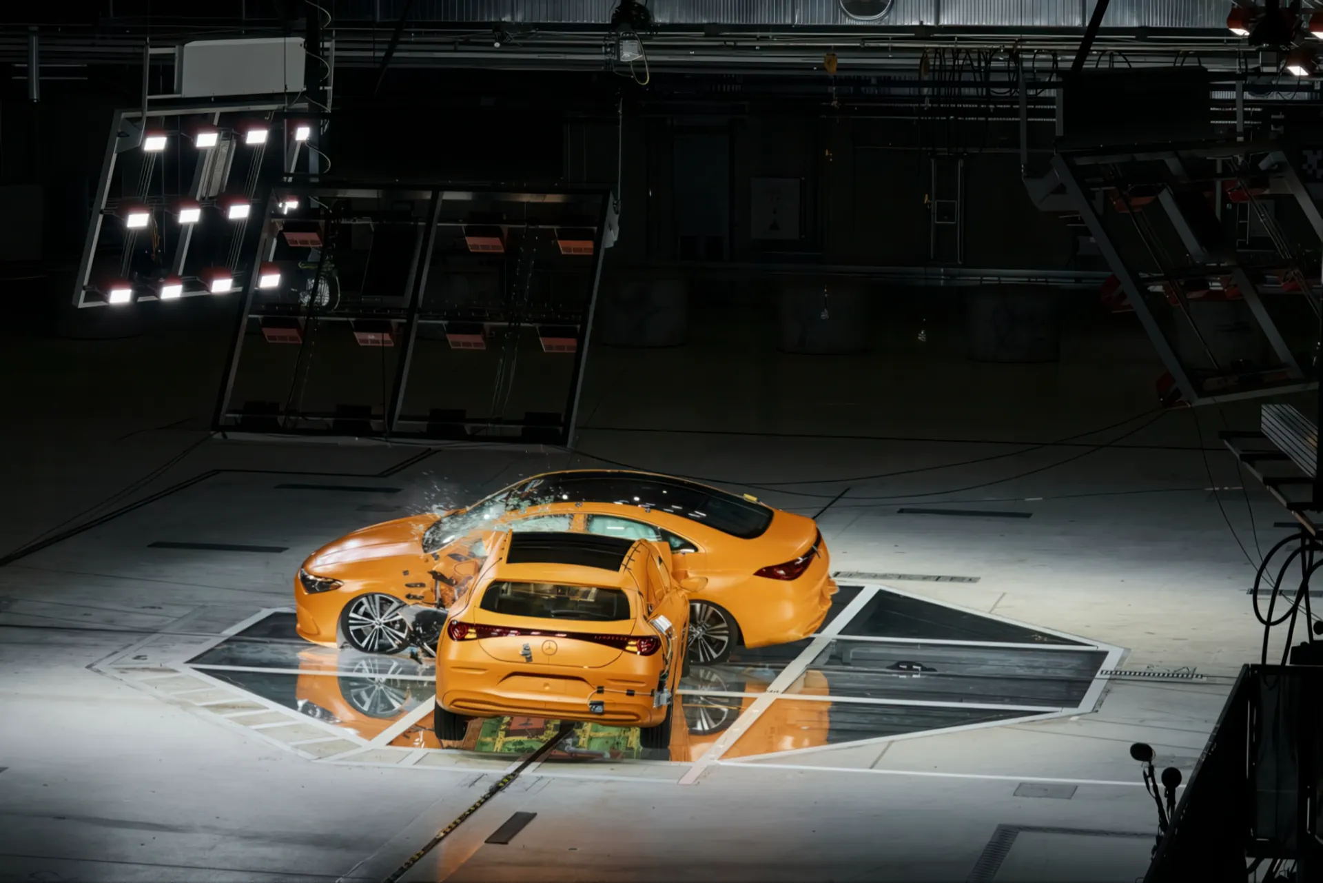 Mercedes-crashtest-06